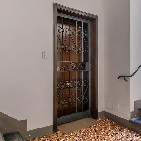 Apartmán Housmart Cartoleria 8 *
