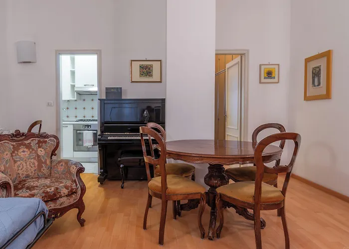 Housmart Cartoleria 8 *